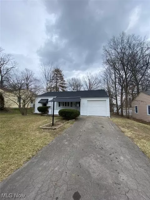 55 S Bon Air, Youngstown, OH 44509