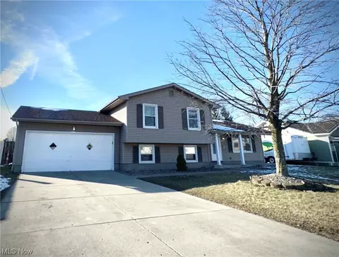296 Rome Dr, Youngstown, OH 44515