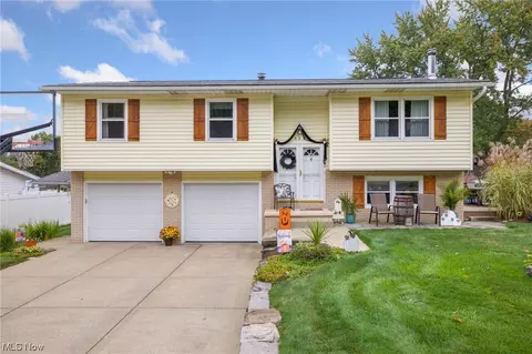 373 Derbyshire, Akron, OH 44319