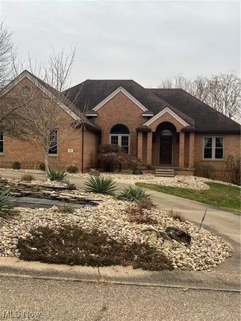 102 Belle Meadow Dr, Marietta, OH 45750