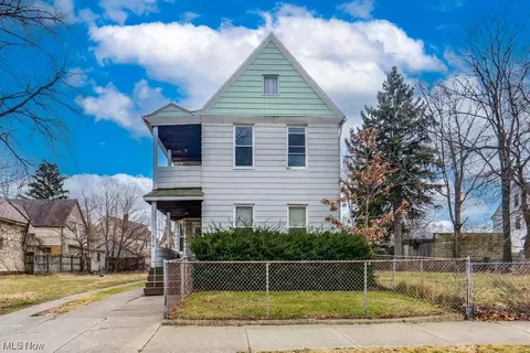 6218 Carl, Cleveland, OH 44103