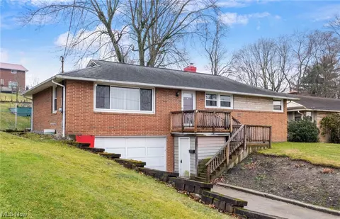 322 Nassau St E, East Canton, OH 44730