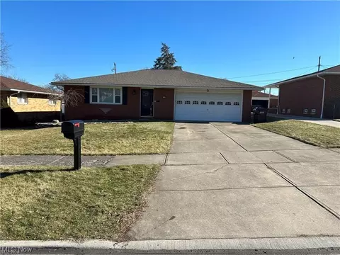 6269 Jamestown Dr, Parma, OH 44134