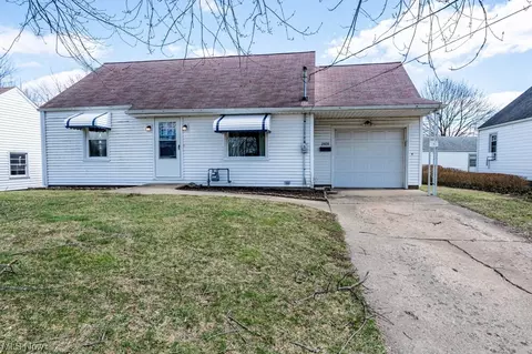2970 Saint Elmo Ave, Canton, OH 44714