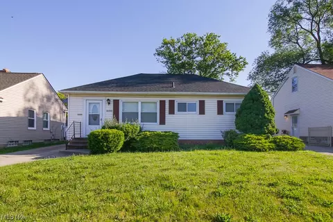 16005 Northwood Ave, Maple Heights, OH 44137