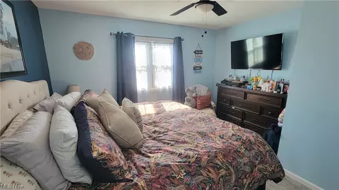 Bedroom - 928 Walnut St, Elyria, OH 44035 photo 3 of 4