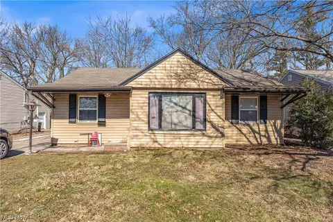 2011 N Green Rd, Cleveland, OH 44121
