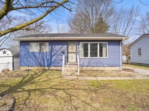 741 Stinaff St, Kent, OH 44240