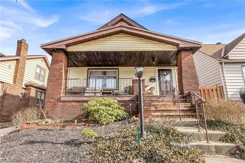 4875 E 88th St, Garfield Heights, OH 44125