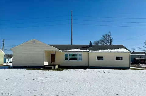 21984 Sunset, Newcomerstown, OH 43832