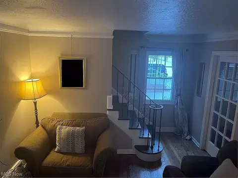 Living - 151 E 208th St, Euclid, OH 44123 photo 2 of 6