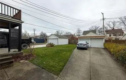 Exterior - 151 E 208th St, Euclid, OH 44123 photo 3 of 3