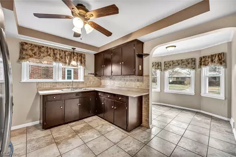Kitchen - 3016 Brookview Blvd, Parma, OH 44134 photo 3 of 5