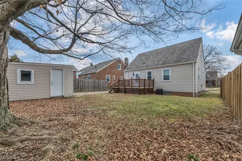 Exterior - 3016 Brookview Blvd, Parma, OH 44134 photo 11 of 14