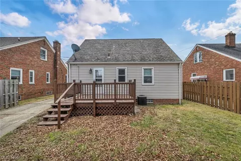 Exterior - 3016 Brookview Blvd, Parma, OH 44134 photo 10 of 14