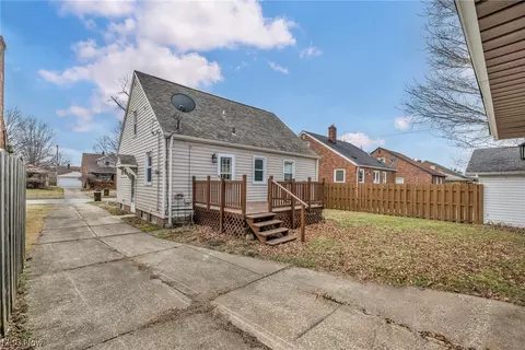 Exterior - 3016 Brookview Blvd, Parma, OH 44134 photo 9 of 14