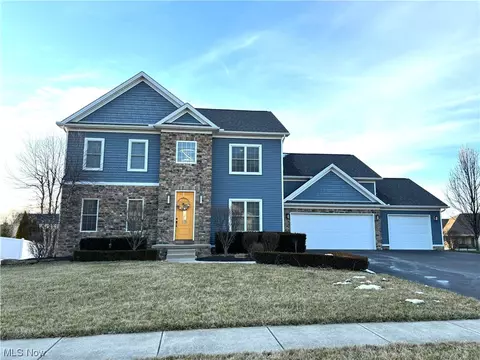 725 Radcliffe, Columbiana, OH 44408