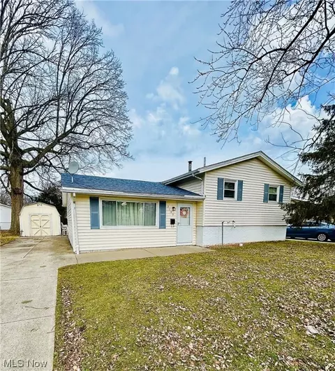 2149 E 39th St, Lorain, OH 44055