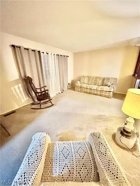 Living - 2149 E 39th St, Lorain, OH 44055 photo 1 of 2