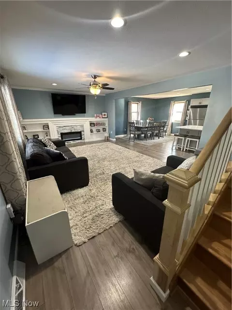 Living - 331 University Ave, Elyria, OH 44035 photo 2 of 3