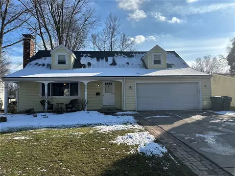 331 University Ave, Elyria, OH 44035
