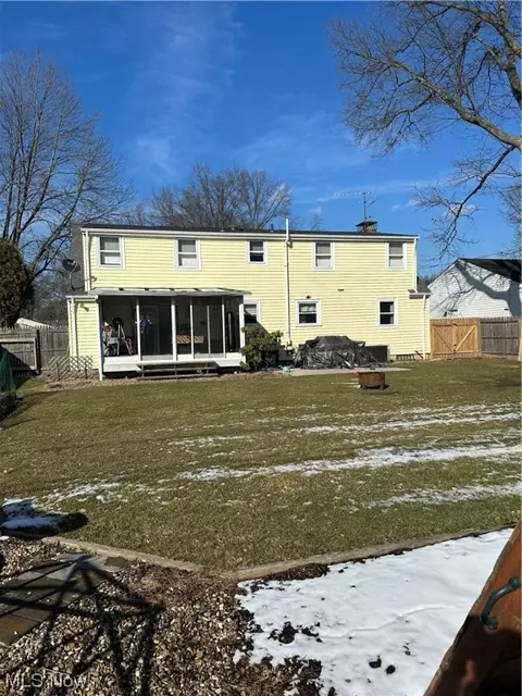 Exterior - 331 University Ave, Elyria, OH 44035 photo 3 of 5