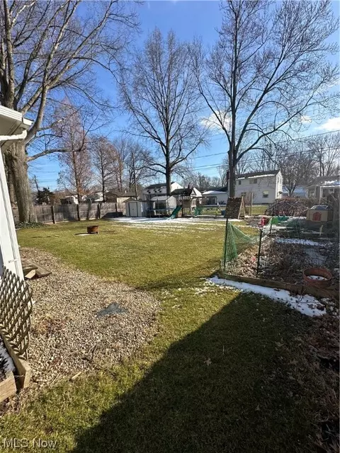 Exterior - 331 University Ave, Elyria, OH 44035 photo 5 of 5