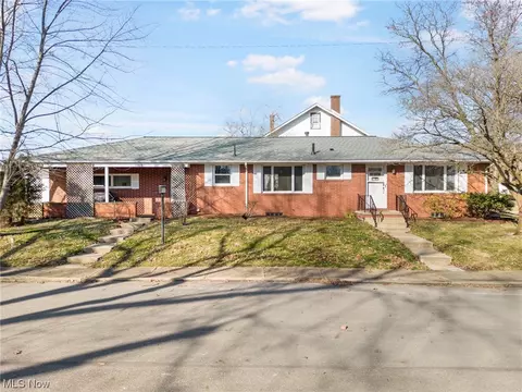 1060 Yale NE, Massillon, OH 44646