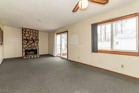 Living - 813 North Ave, Painesville, OH 44077 photo 1 of 5
