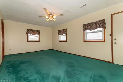 Bedroom - 813 North Ave, Painesville, OH 44077 photo 1 of 9