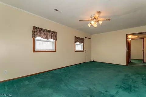 Bedroom - 813 North Ave, Painesville, OH 44077 photo 2 of 9