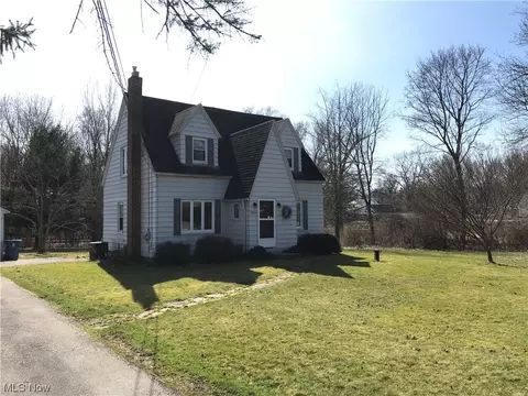 2924 Ridgewood Rd, Fairlawn, OH 44333