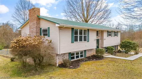 129 Raymond St, Washington, WV 26181