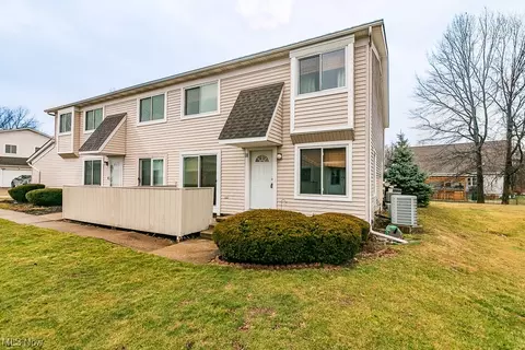5422 Canyon Ct #64C, Willoughby, OH 44094