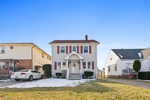 7413 Bertha, Parma, OH 44129