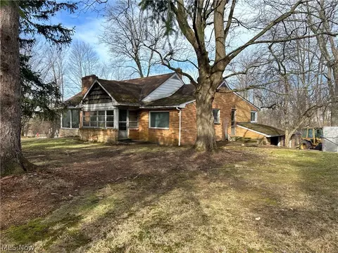 1283 Nesbitt Rd, Northfield, OH 44067