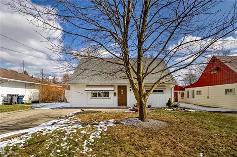 293 N Edgehill, Youngstown, OH 44515
