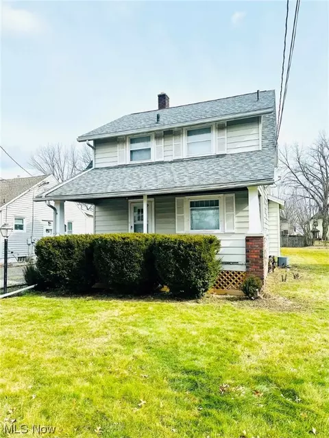 1031 Central Parkway Ave SE, Warren, OH 44484