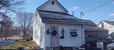 720 S 5th, Coshocton, OH 43812