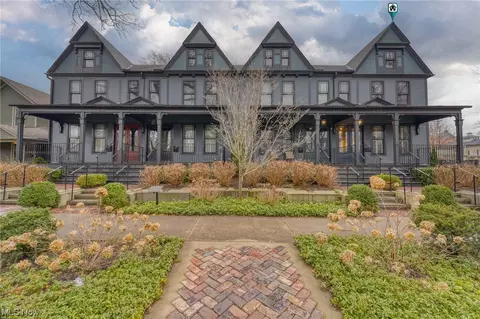 4207 Clinton Ave, Cleveland, OH 44113