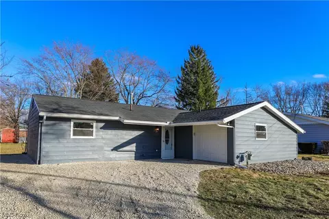 3480 Ivanhoe Dr, Kent, OH 44240