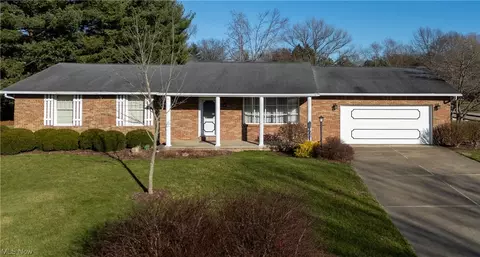 4590 Andette NW, Massillon, OH 44647