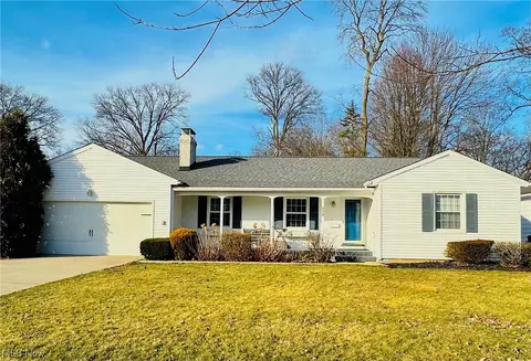 252 Vassar Ave, Elyria, OH 44035