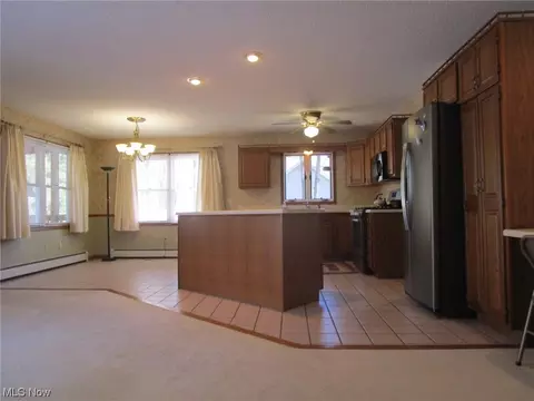 Kitchen - 44 Chaffee Dr, Orwell, OH 44076 photo 4 of 7