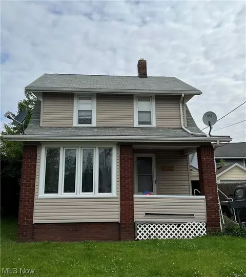2239 7th St NW, Canton, OH 44708