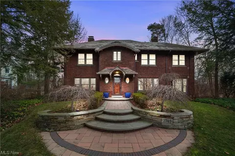 2745 Leighton Rd, Shaker Heights, OH 44120