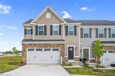 158 Topsail Dr, Medina, OH 44256