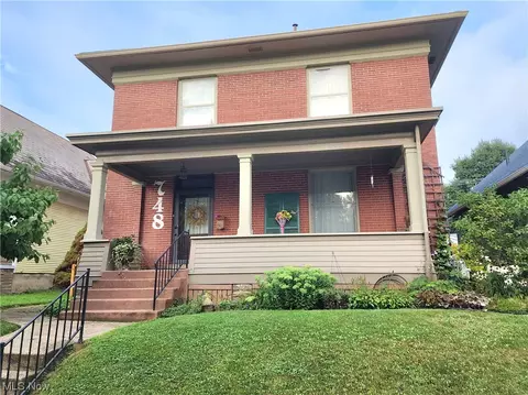 748 Lexington Ave, Zanesville, OH 43701