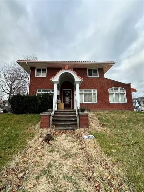 704 Osborn, Lorain, OH 44052