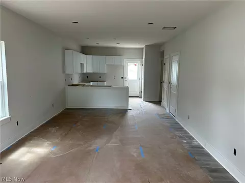 938 Shadowrow, Willoughby, OH 44094 photo 5